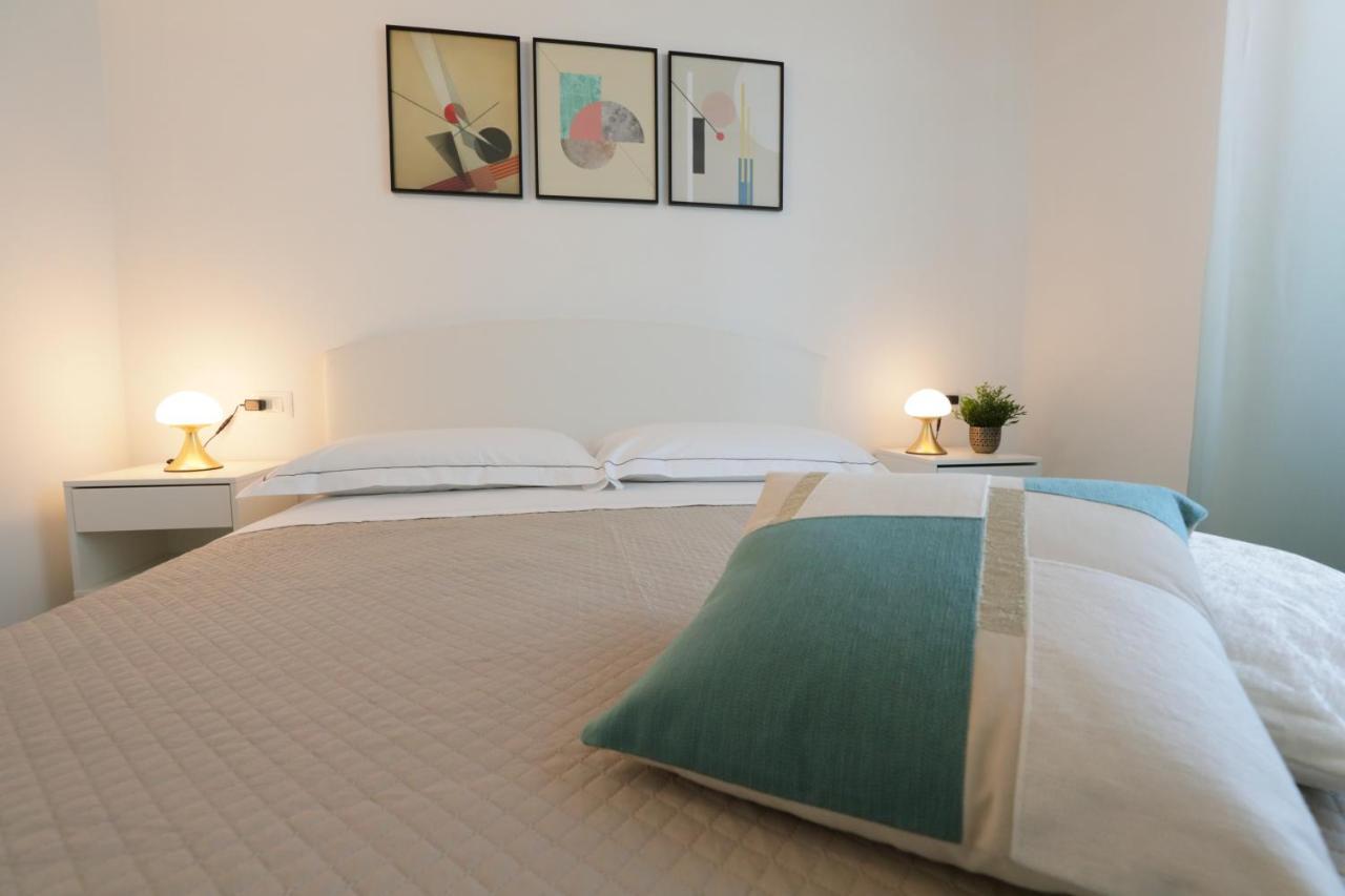 Zuara9Room Rimini Bagian luar foto