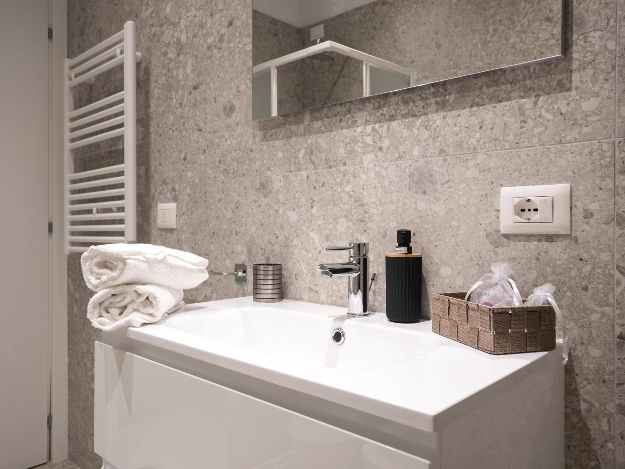 Zuara9Room Rimini Bagian luar foto