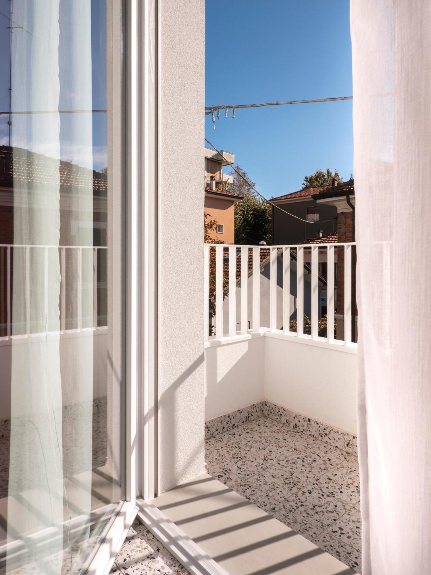 Zuara9Room Rimini Bagian luar foto